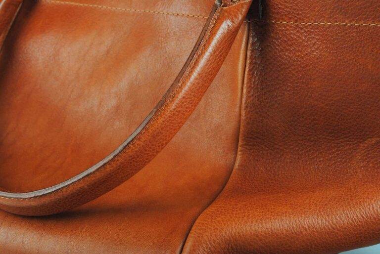 Understanding Leather Grades and Quality in Leathercraft