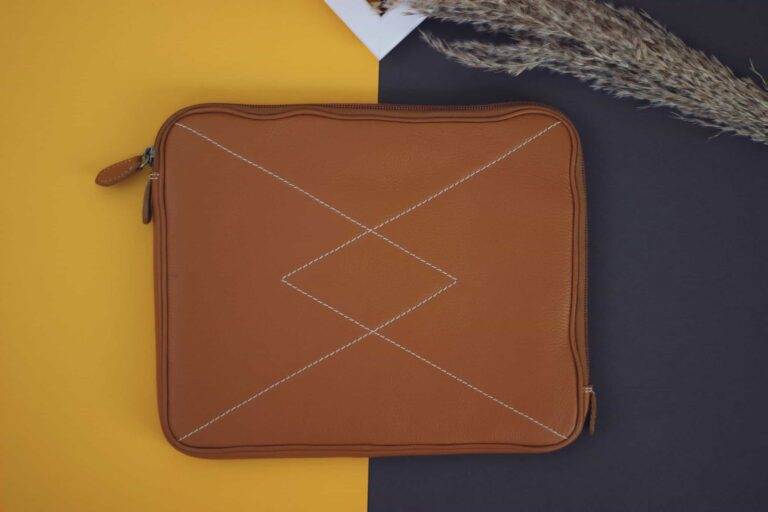 Choosing Leather Thickness for Different Leathercraft Uses