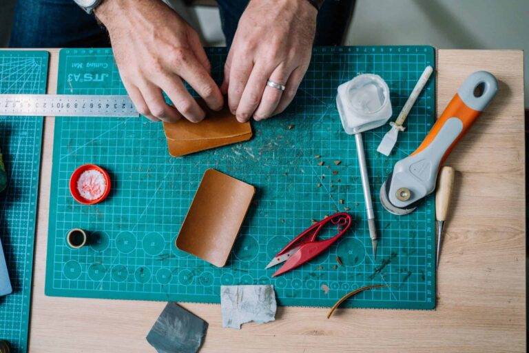 Creating Efficient Leathercraft Work Patterns